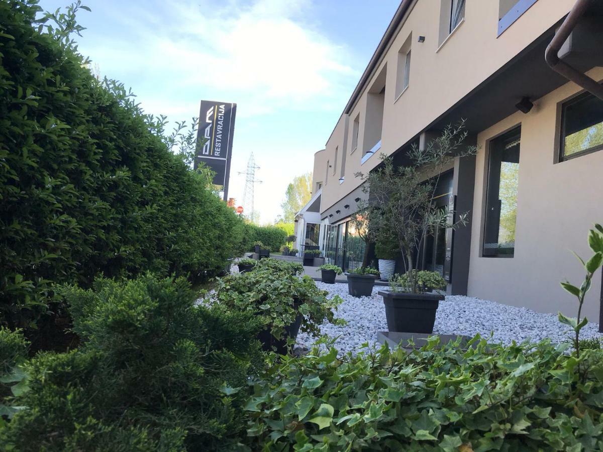 Dam Boutique Hotel & Restaurant Νόβα Γκόριτσα Εξωτερικό φωτογραφία